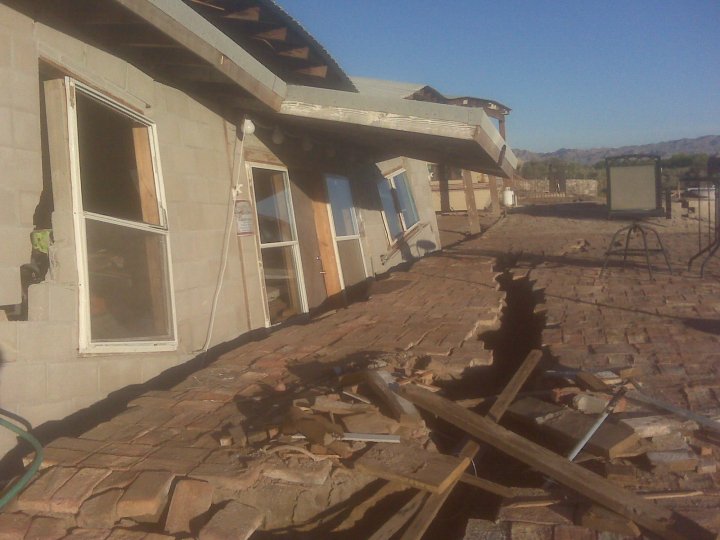 Earthquake damage 26